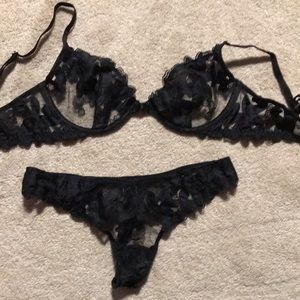Victoria Secret Black Very Sexy Unlined Floral Embroidered Demi Bra 32D